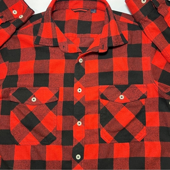 Design in Italy Red-Black Buffalo 🦬 Plaid Shirt-Size Small - Picture 4 of 7